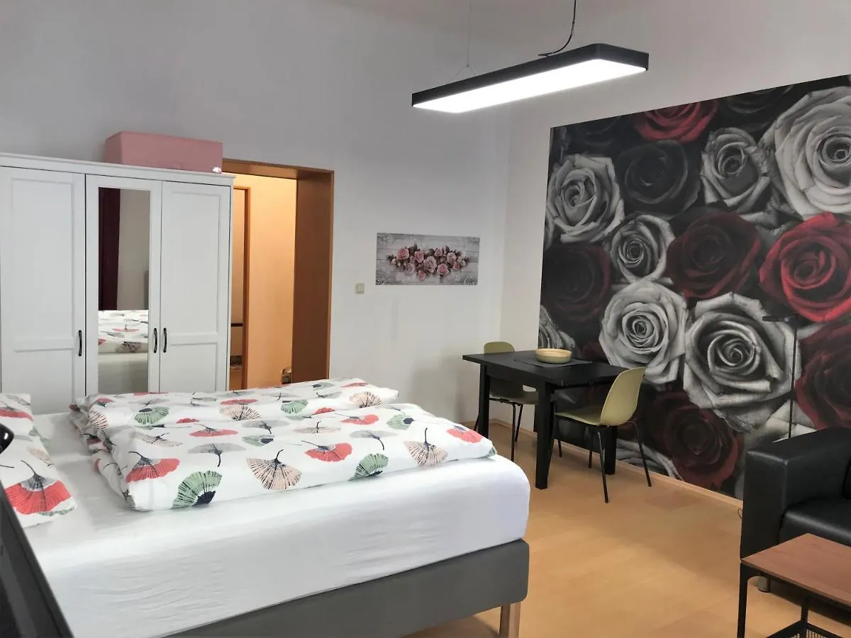 Studio & Apartments Near Reumannplatz Vienna
