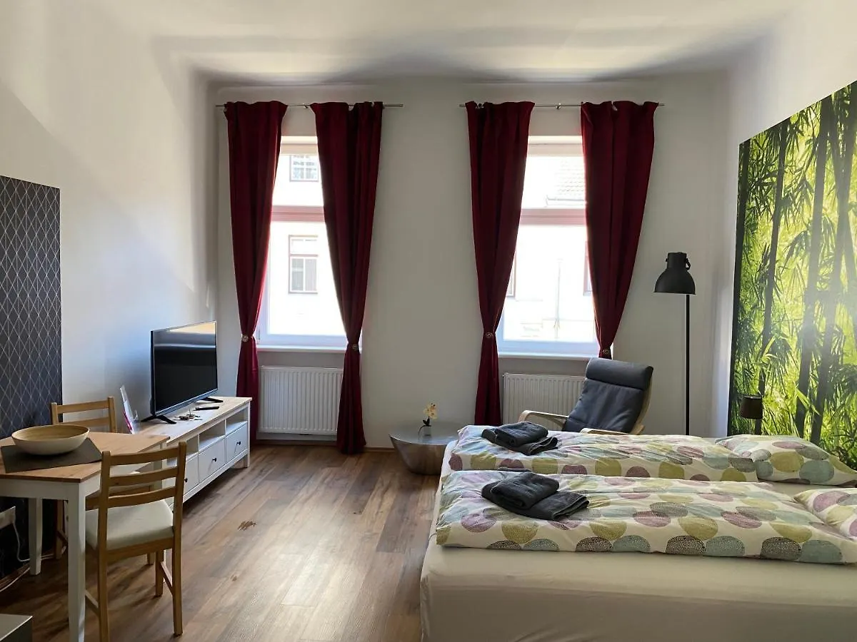 Studio & Apartments Near Reumannplatz Vienna 0*,