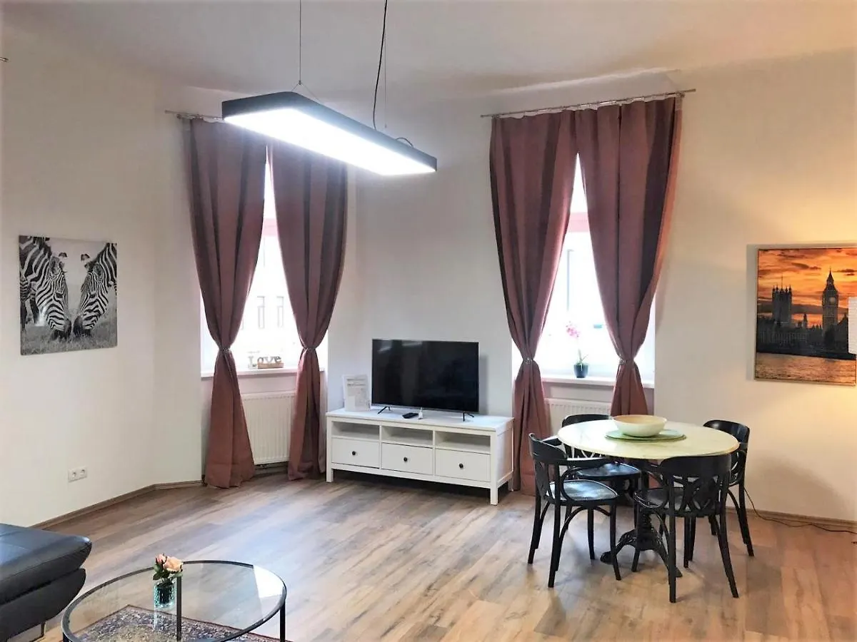 Studio & Apartments Near Reumannplatz Vienna