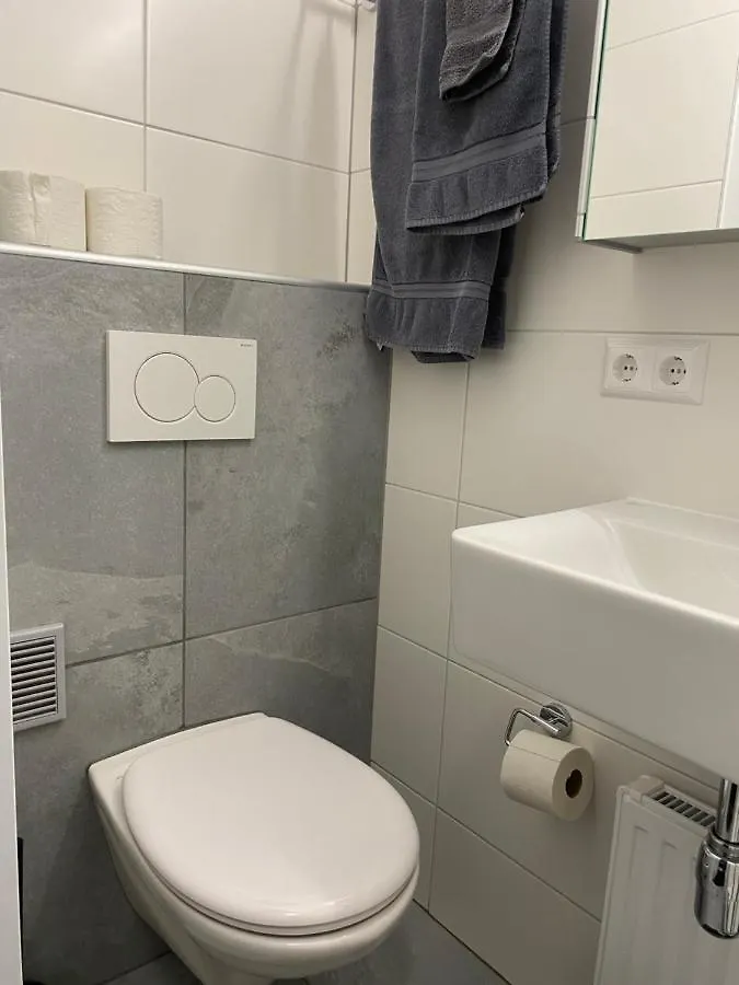 Studio & Apartments Near Reumannplatz Vienna 0*,