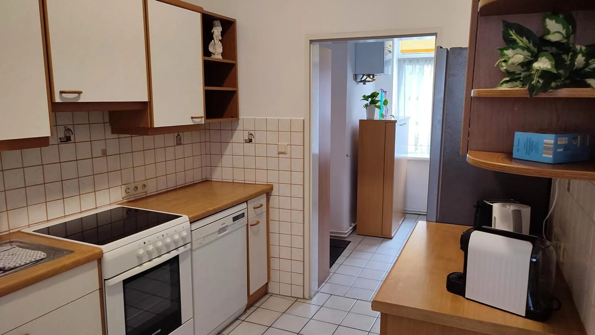 Studio & Apartments Near Reumannplatz Vienna