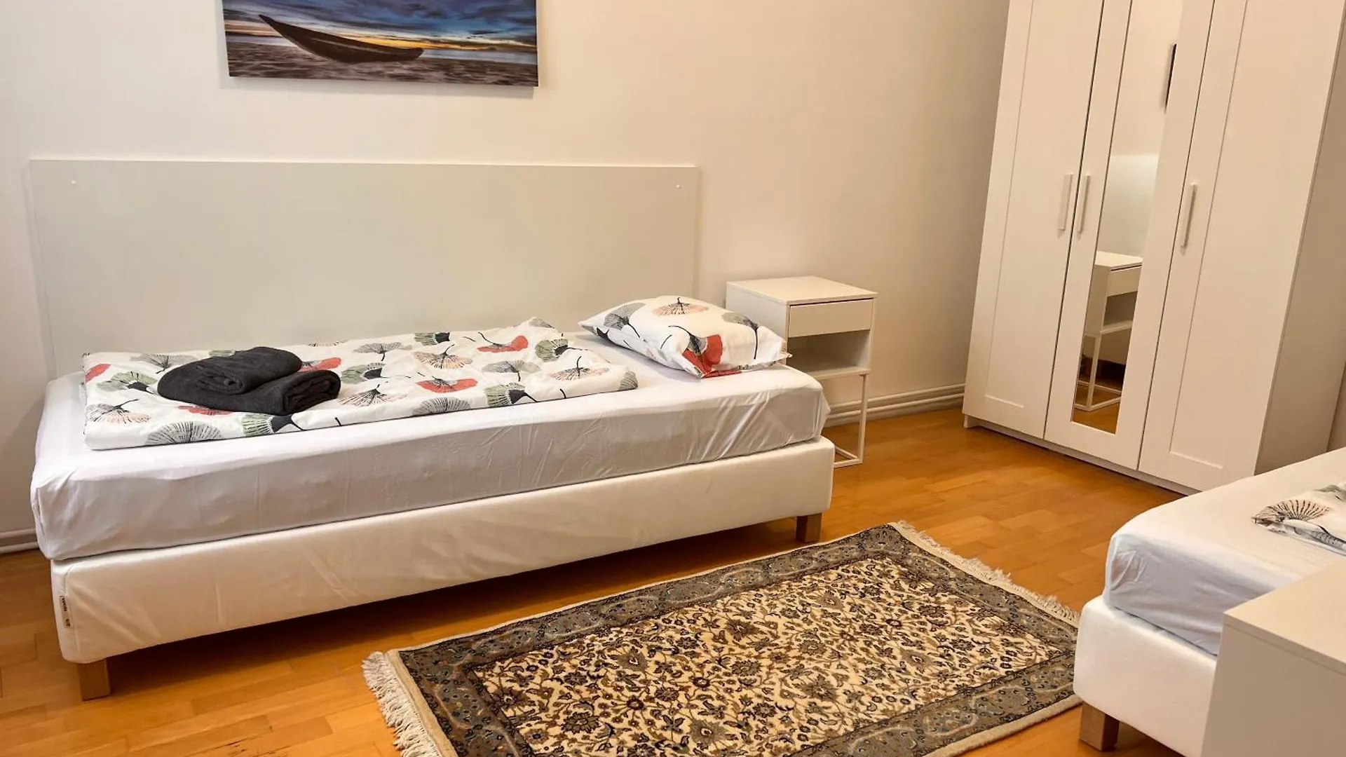 Studio & Apartments Near Reumannplatz Vienna