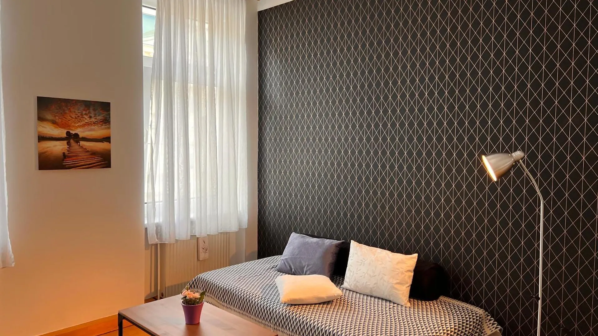 Studio & Apartments Near Reumannplatz Vienna 0*,