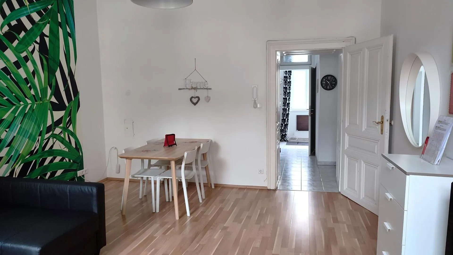 Studio & Apartments Near Reumannplatz Vienna