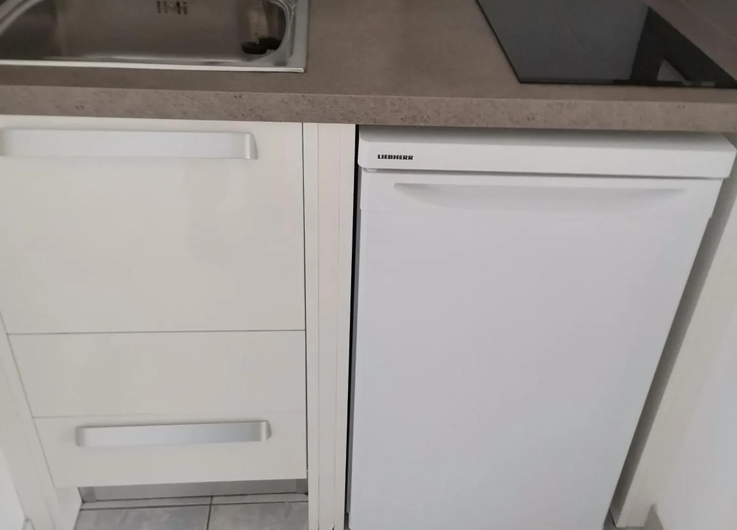Studio & Apartments Near Reumannplatz Vienna 0*,  Austria
