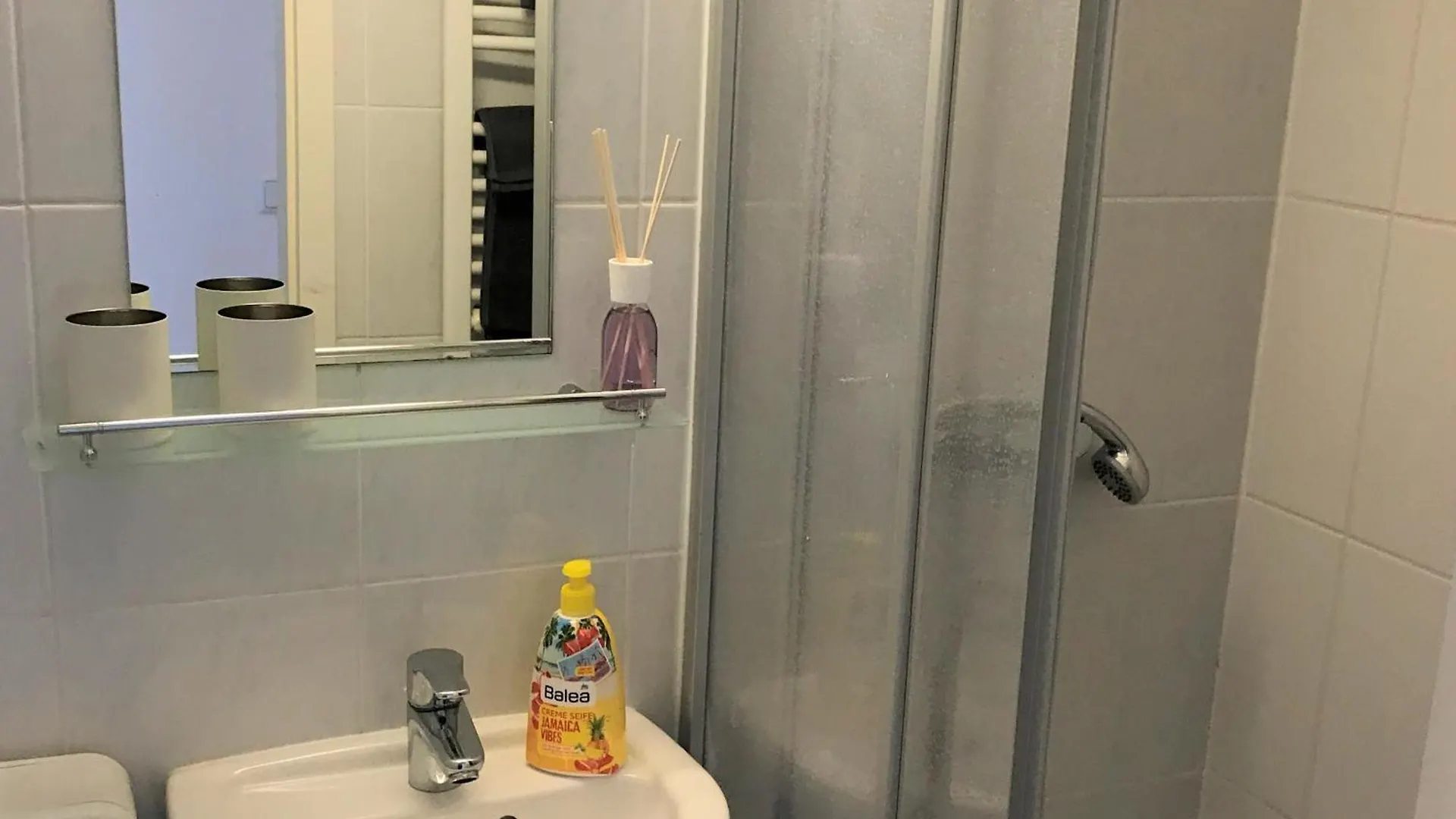Studio & Apartments Near Reumannplatz Vienna